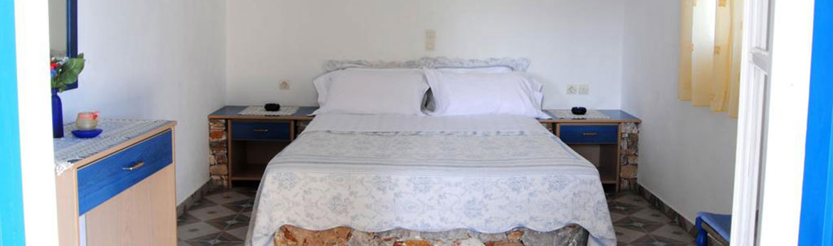 Bedroom with double bed